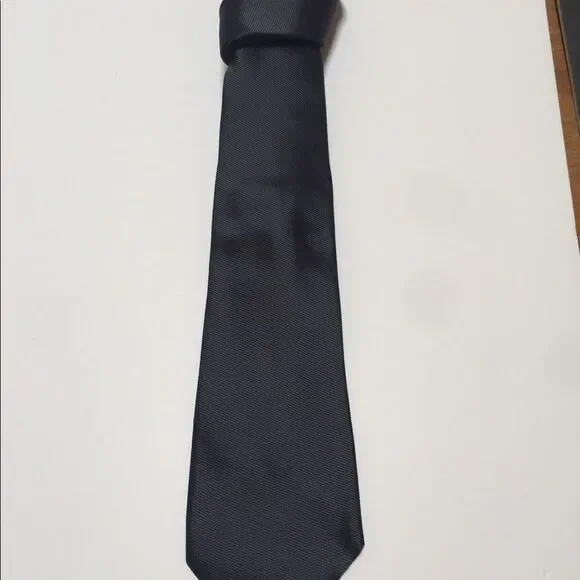 Giorgio Armani Silk Tie  - Picture 7 of 8